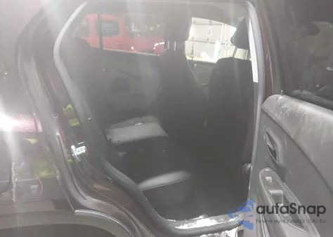 2022 Chevrolet Trax Awd Lt z USA, uszkodzony, nr VIN KL7CJPSM3NB521631